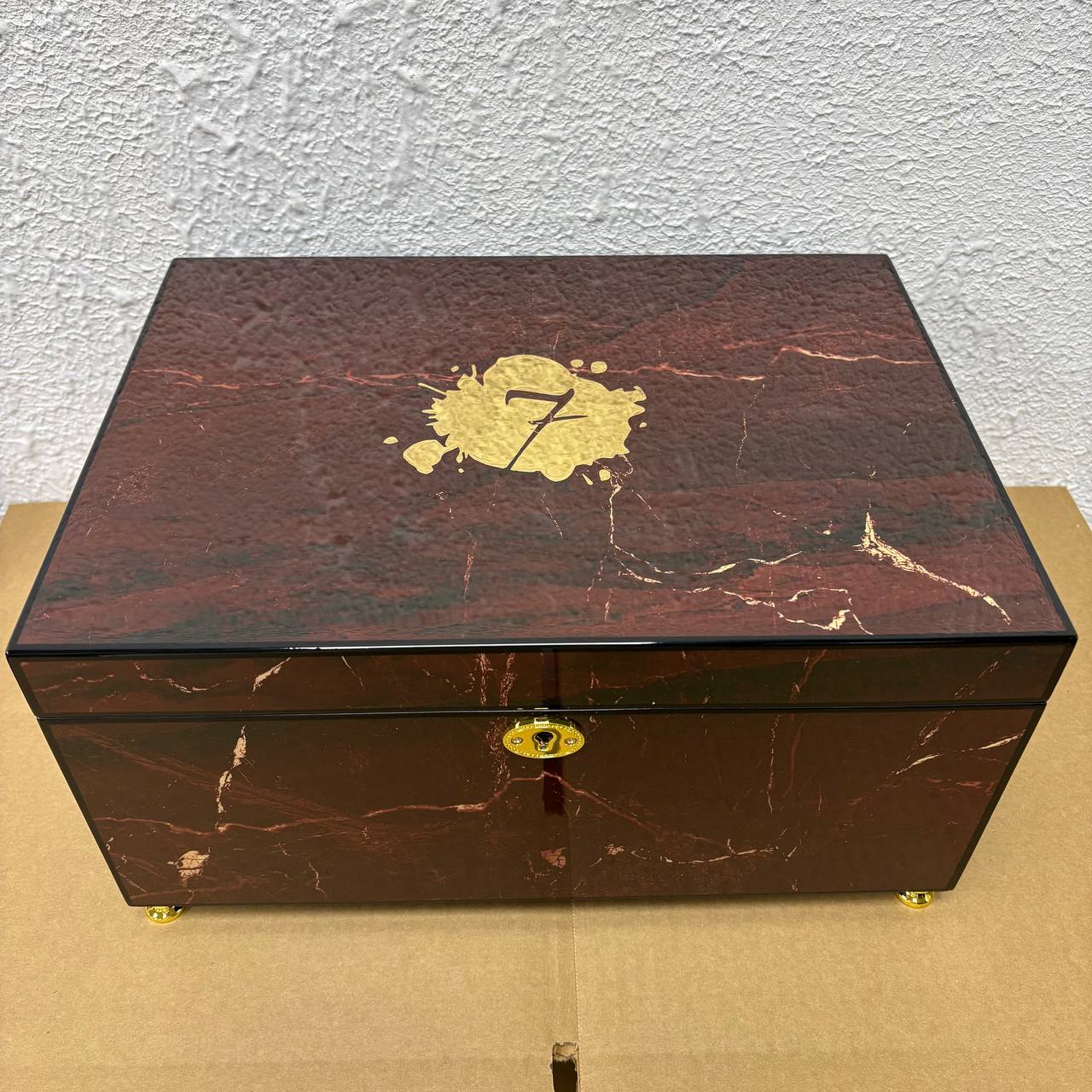El Septimo Red Marble Humidor - Trilogy Collection