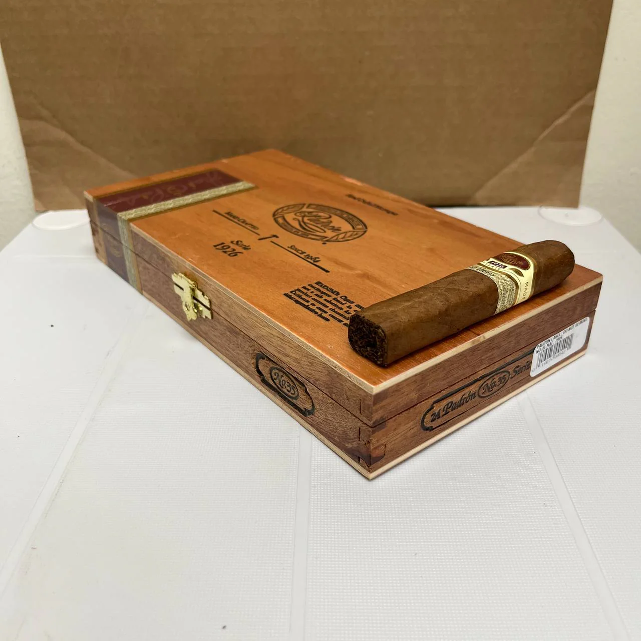 Padron 1926 Series No. 35 Petite Corona Natural - Image 4